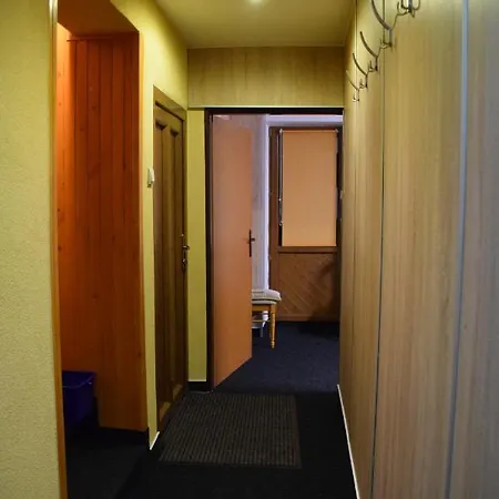 Alojamento de Turismo Selvagem Monika Jasná *